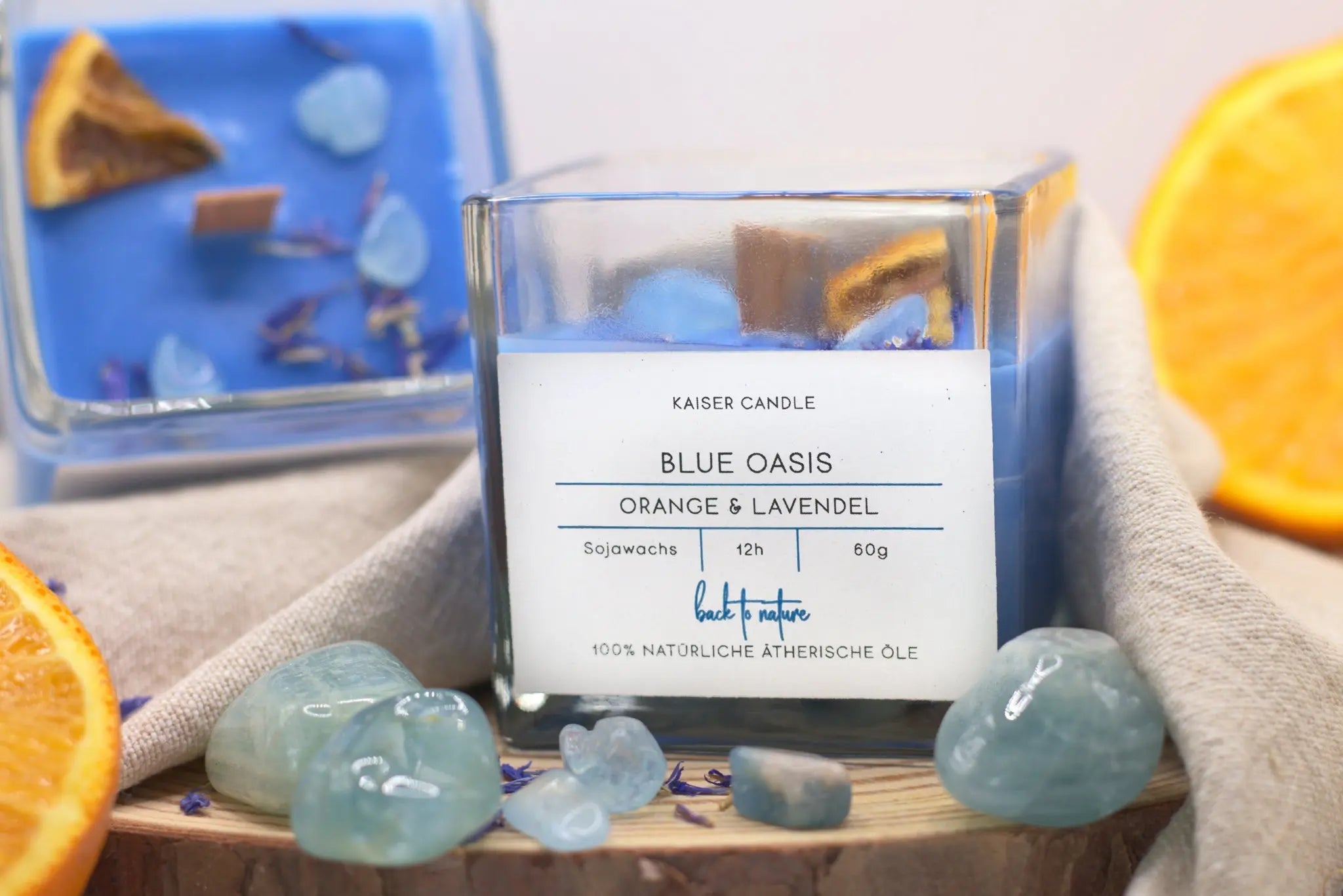 Blue Oasis handgefertigte Sojawachsduftkerze mit Aquamarin – 100% natürliches Sojawachs und ätherische Öle von Orange und Lavendel