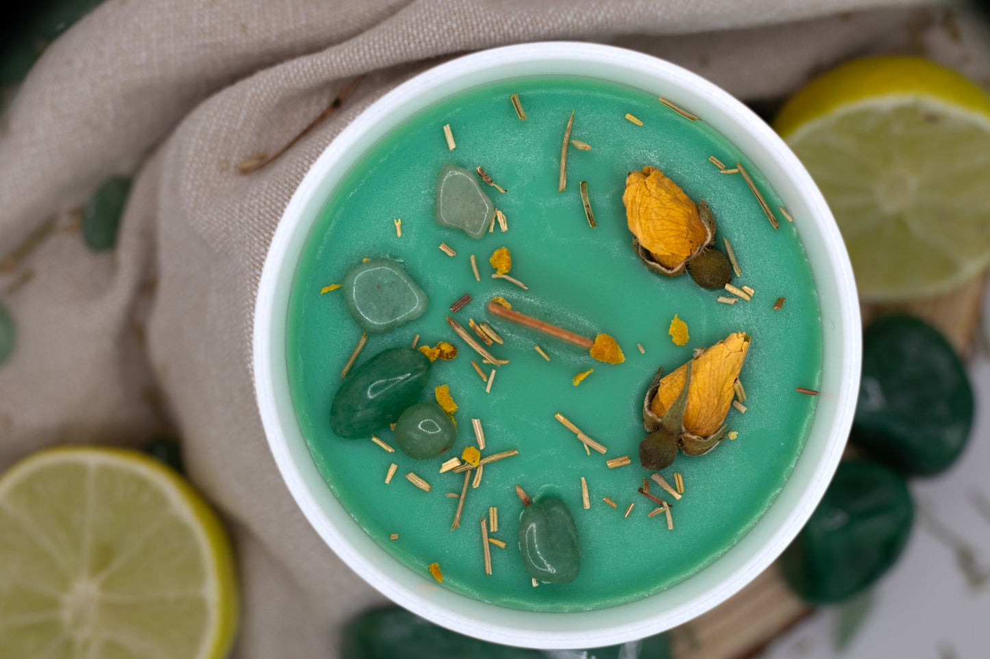 Herbal Aromatic Duftkerze – Handgefertigte Sojawachskerze mit ätherischen Ölen und grünem Aventurin
