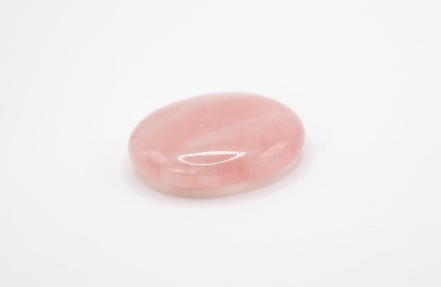 Rosenquarz Handschmeichler Massagestein Ø 34 - 46 mm aus Madagaskar, AA-Qualität, handgeschliffen, für emotionale Heilung und Selbstliebe