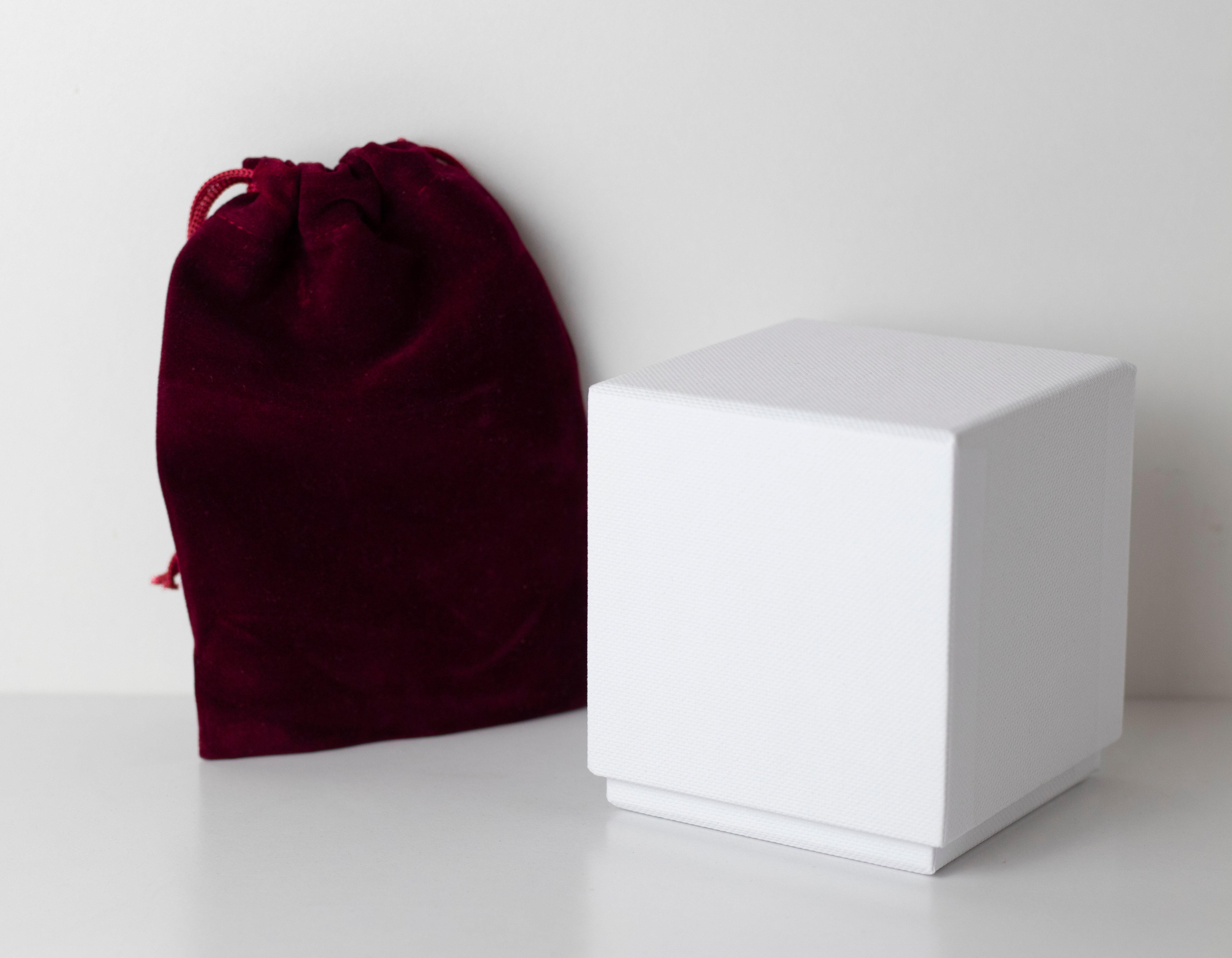 Pink Rose Garden Geschenkset – Duftkerze mit Rosenquarz & Rosenquarz Herz Anhänger