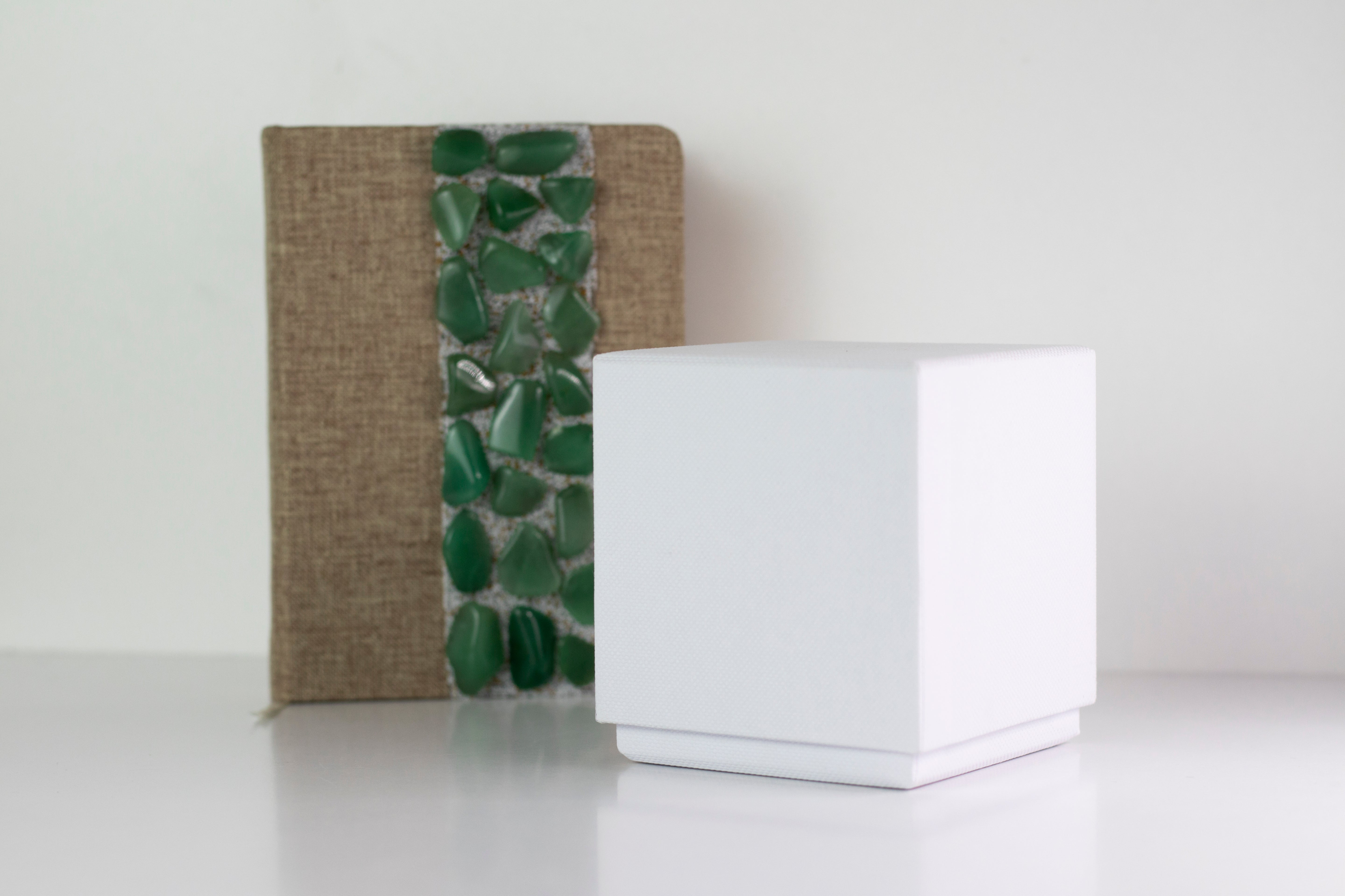 Green Balance Set - Herbal Aromatic Duftkerze 60 g & Notizbuch mit Aventurin grün