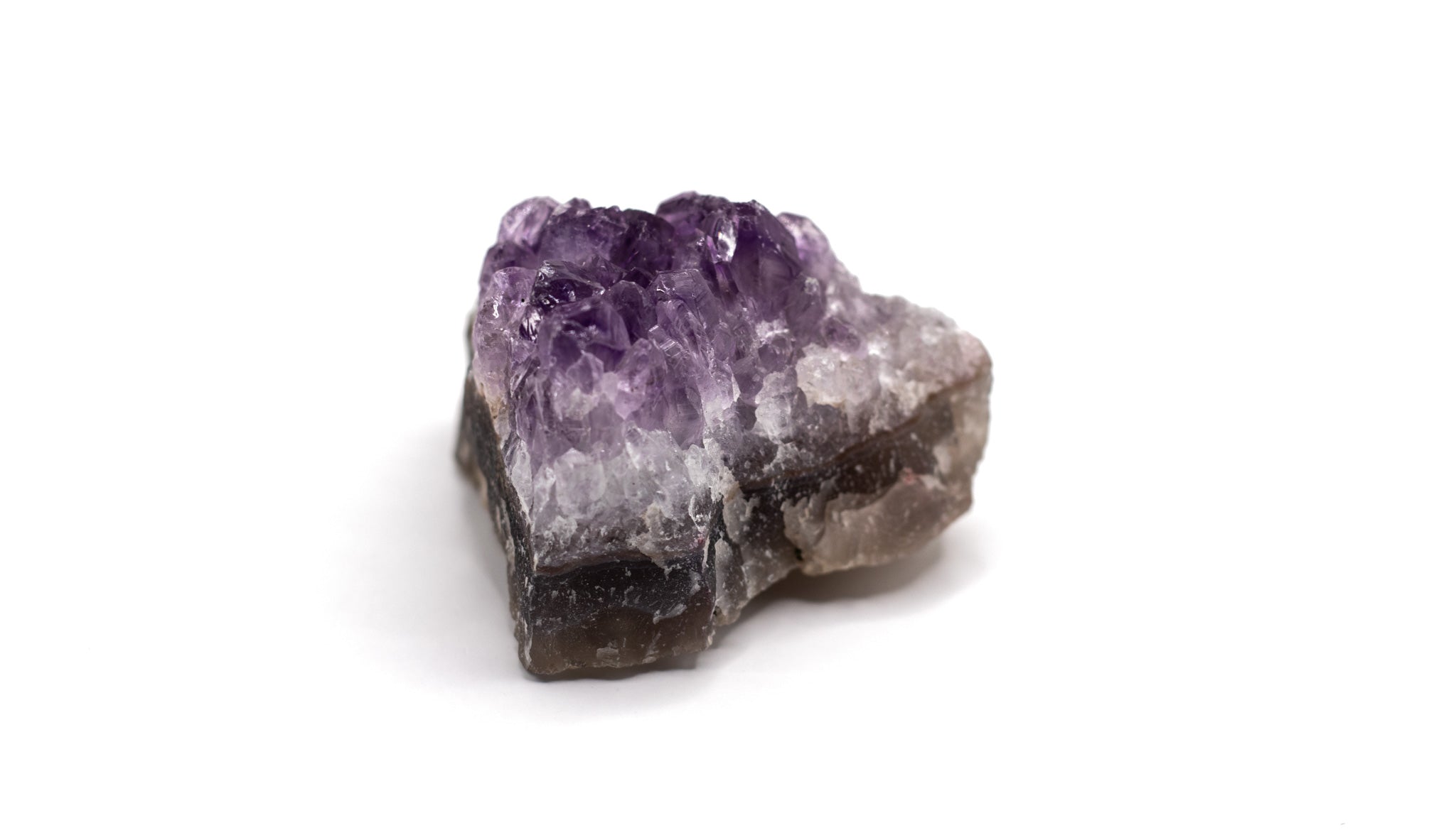 Amethyst Stufe 60-70 g in intensiver, violetter Farbe – Einzigartiges Sammlerstück und dekorativer Blickfang, AA-Qualität.