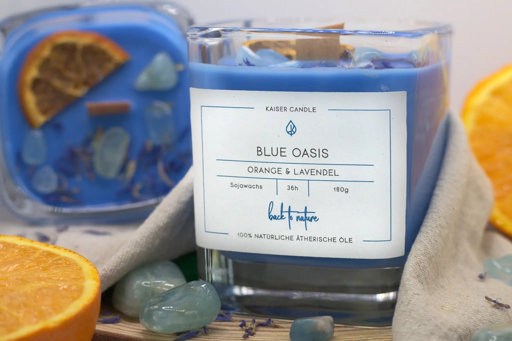 Blue Oasis handgefertigte Sojawachsduftkerze mit Aquamarin – 100% natürliches Sojawachs und ätherische Öle von Orange und Lavendel